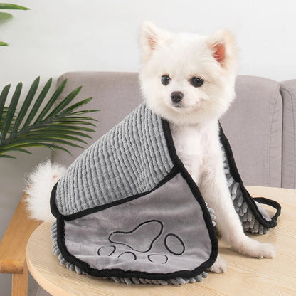 Pet Drying Towel with Hand Pockets – For Dogs & Cats